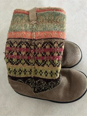 Keen Shearling-Lined Boot with Multicolor Knit Cuff - Olive, Coral & Cream